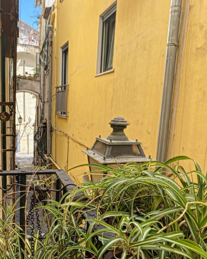مبيت وإفطار ساليرنو La Casa Degli Angeli المظهر الخارجي الصورة